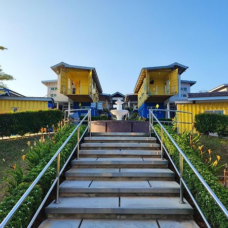 Solesor Kampong Beach Resort Port Dickson Ngoại thất bức ảnh