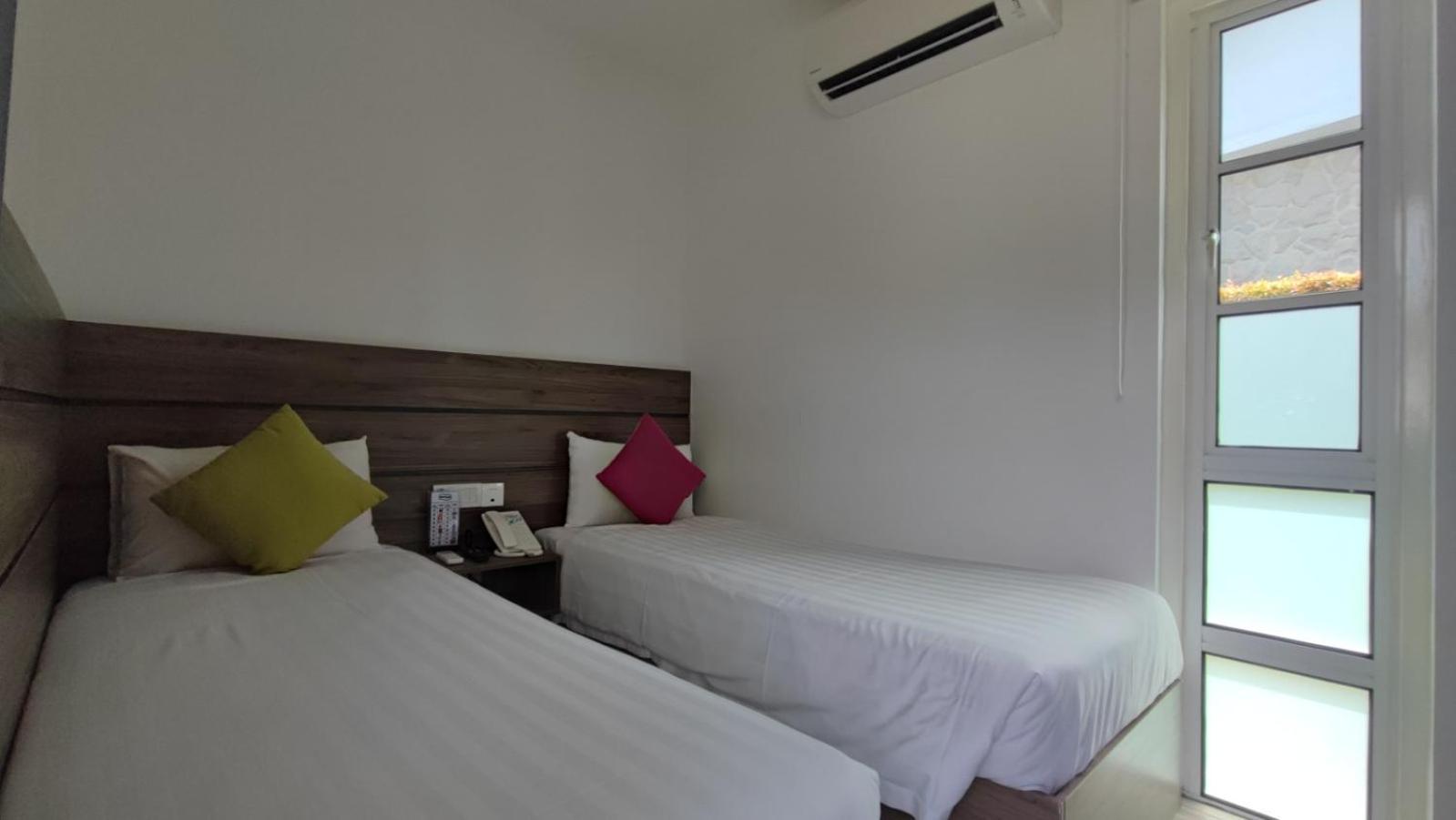 Solesor Kampong Beach Resort Port Dickson Ngoại thất bức ảnh