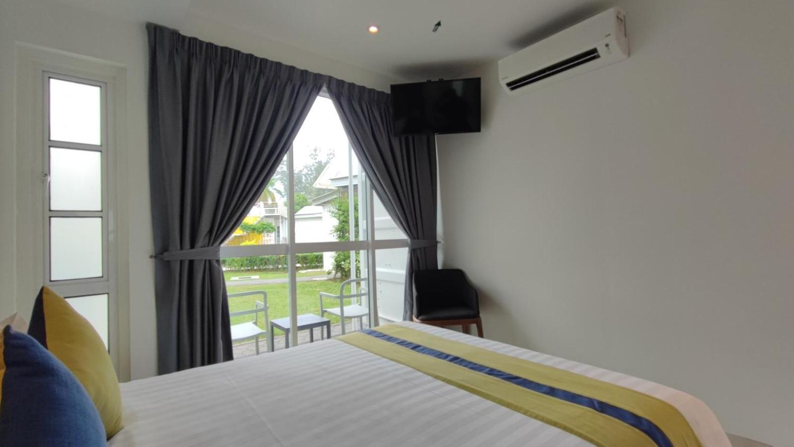 Solesor Kampong Beach Resort Port Dickson Ngoại thất bức ảnh
