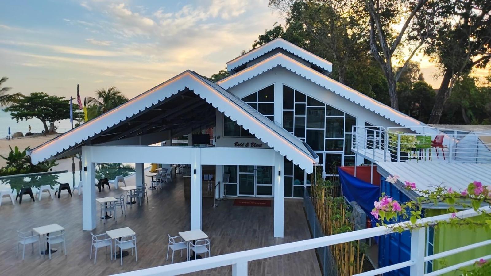 Solesor Kampong Beach Resort Port Dickson Ngoại thất bức ảnh